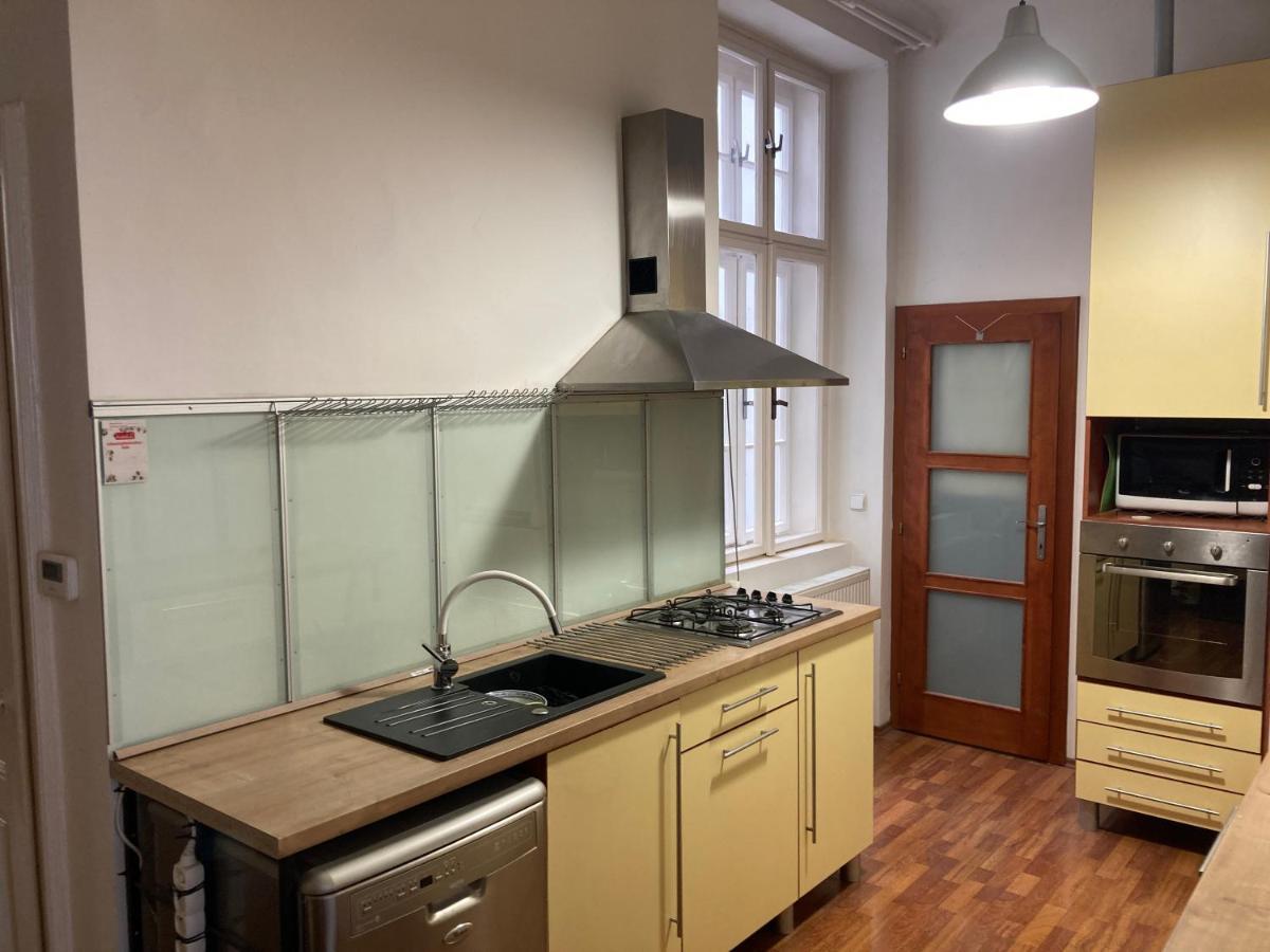 Downtown 3 Bdr Charm - Walk To All Attractions Bratislava Exteriör bild